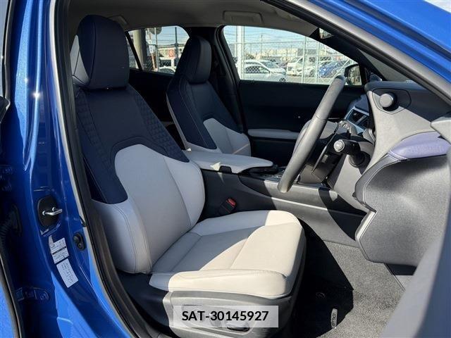 Lexus UX 2021-06 2963204-14
