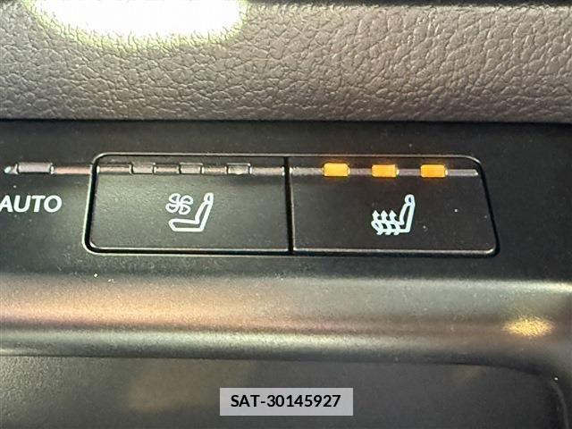Lexus UX 2021-06 2963204-6