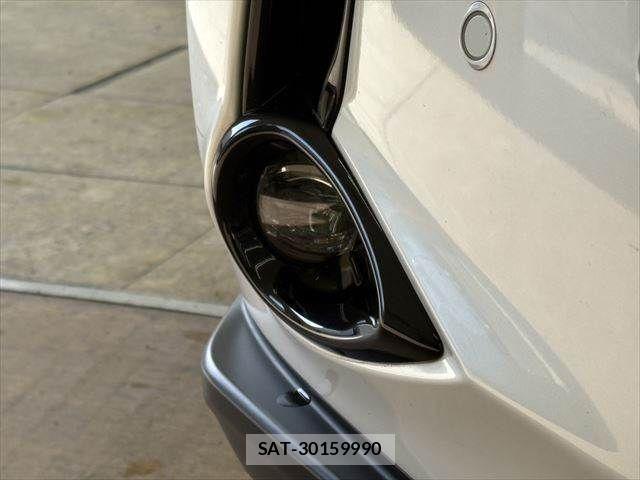 Lexus UX 2021-03 3907308-24