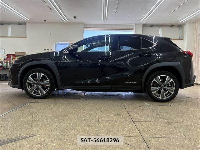 Lexus UX 2021-03 3907313-22