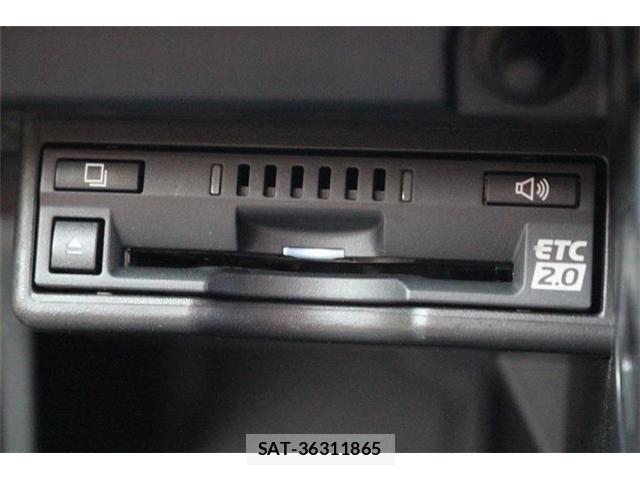 Lexus UX 2021-06 4044850-24