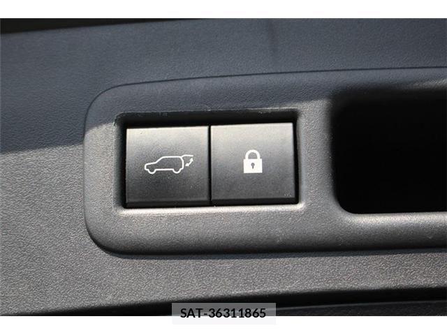 Lexus UX 2021-06 4044850-27