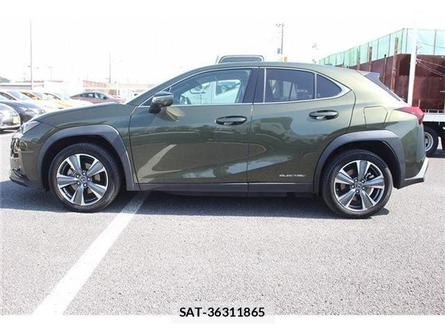 Lexus UX 2021-06 4044850-2