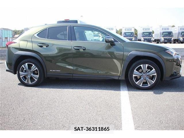 Lexus UX 2021-06 4044850-4