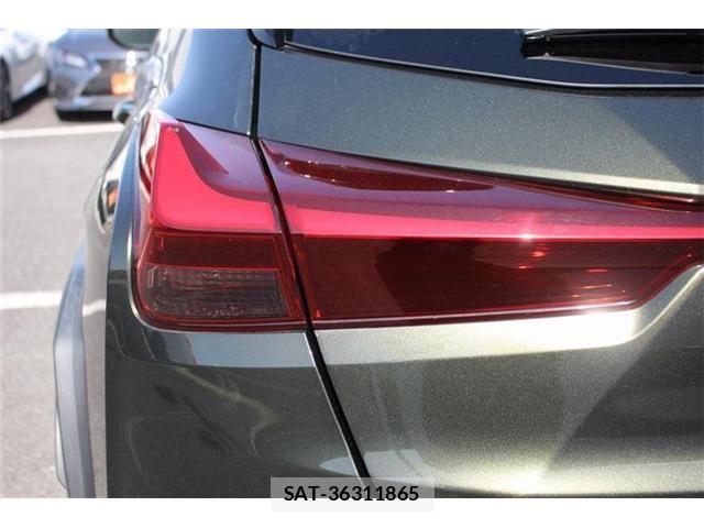 Lexus UX 2021-06 4044850-8