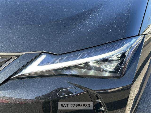 Lexus UX 2021-05 4421940-10