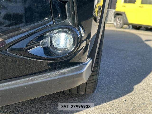Lexus UX 2021-05 4421940-11