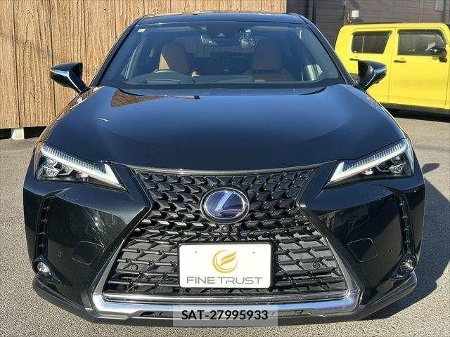 Lexus UX 2021-05 4421940-13
