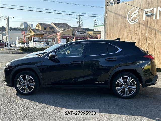 Lexus UX 2021-05 4421940-19