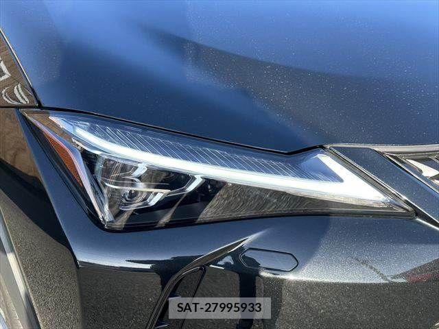 Lexus UX 2021-05 4421940-21