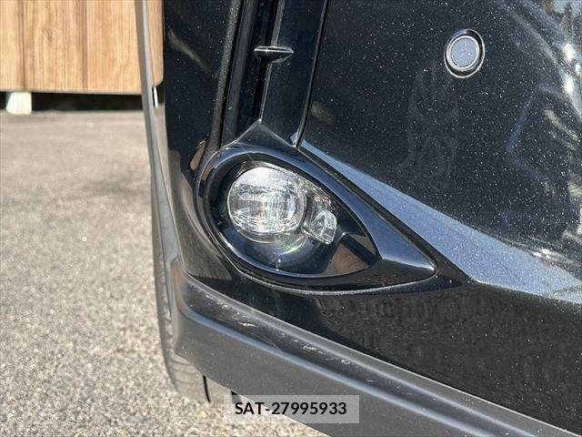 Lexus UX 2021-05 4421940-23
