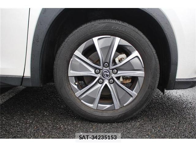 Lexus UX 2022-02 4965271-14