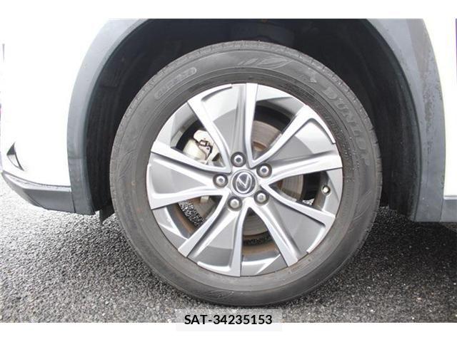 Lexus UX 2022-02 4965271-17