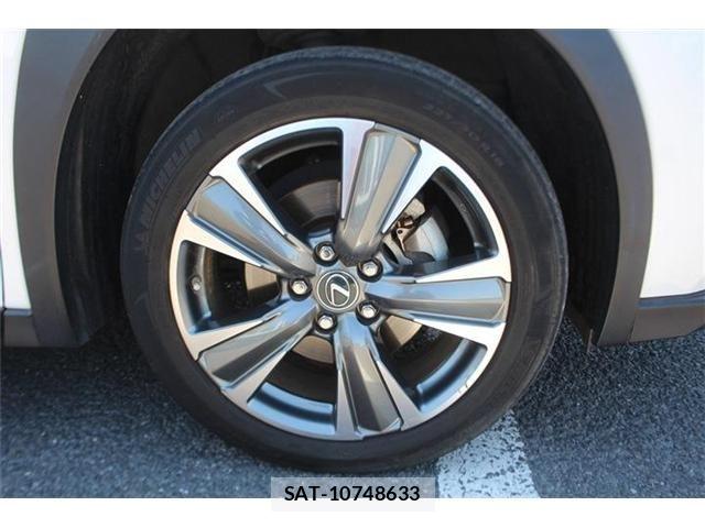Lexus UX 2021-06 6752274-15