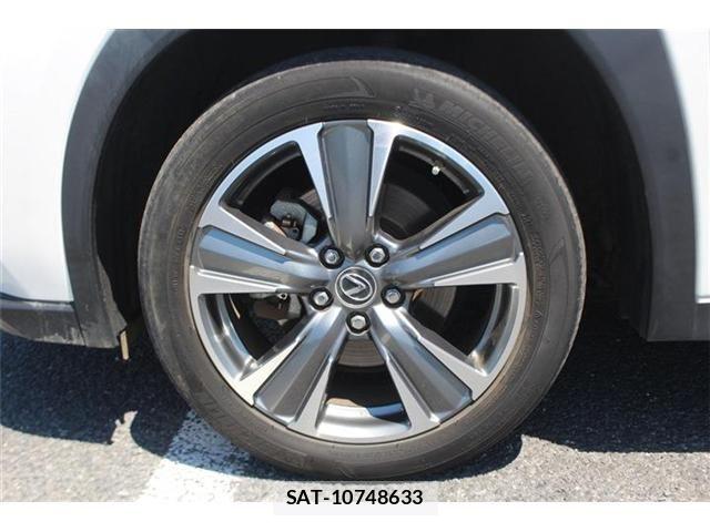 Lexus UX 2021-06 6752274-18