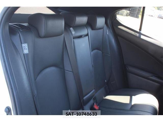 Lexus UX 2021-06 6752274-21