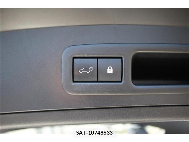 Lexus UX 2021-06 6752274-5