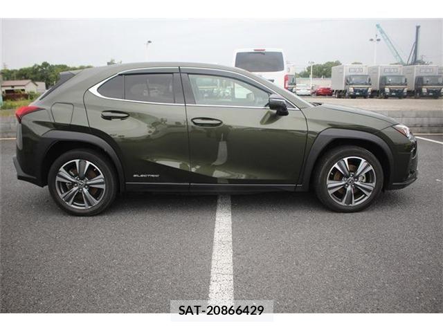 Lexus UX 2021-10 7059336-12