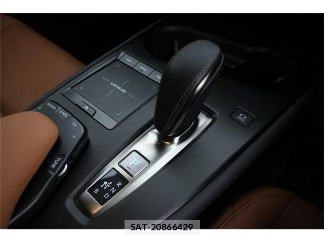 Lexus UX 2021-10 7059336-24