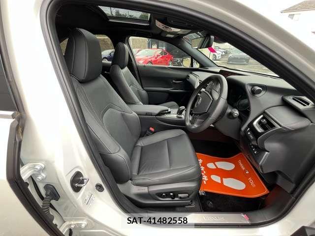 Lexus UX 2021-06 7358588-1