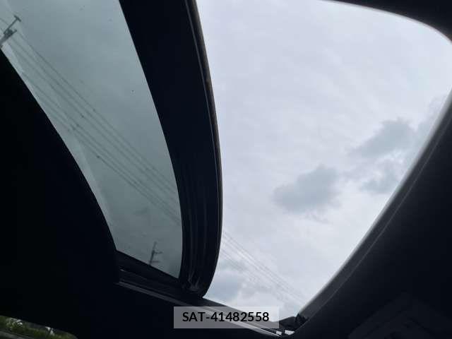 Lexus UX 2021-06 7358588-3