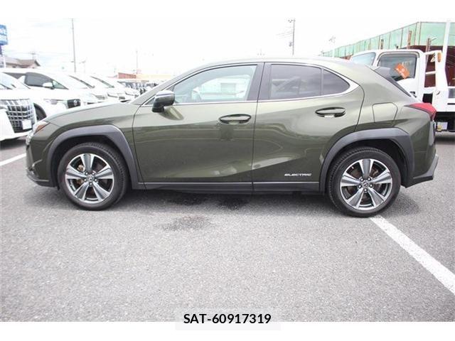 Lexus UX 2021-02 7725239-4