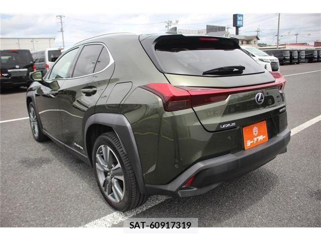 Lexus UX 2021-02 7725239-5