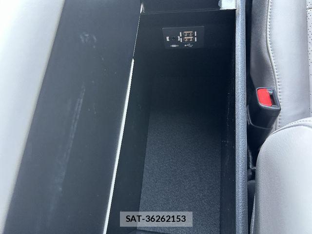Lexus UX 2021-07 7786675-16