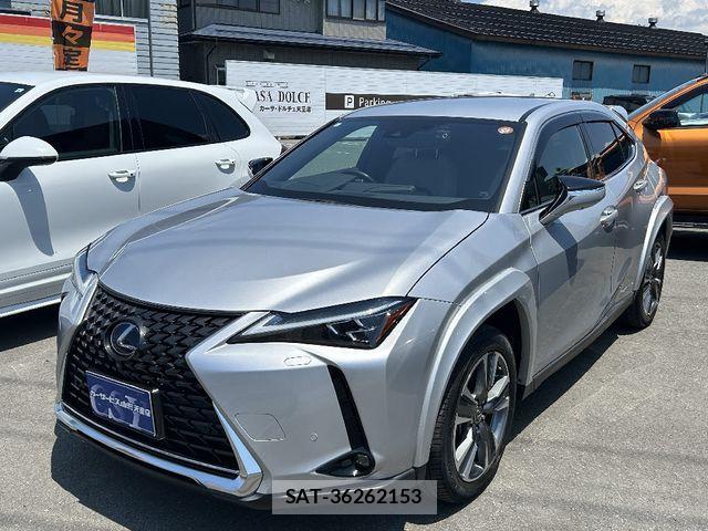 Lexus UX 2021-07 7786675-1