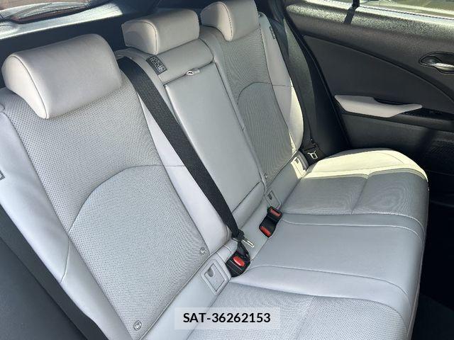 Lexus UX 2021-07 7786675-7