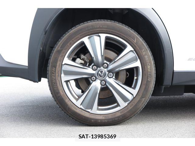 Lexus UX 2022-04 7877481-27