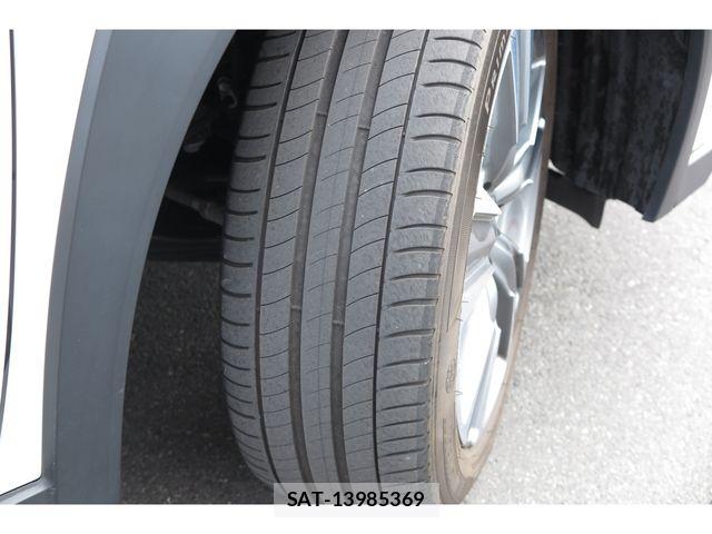 Lexus UX 2022-04 7877481-28
