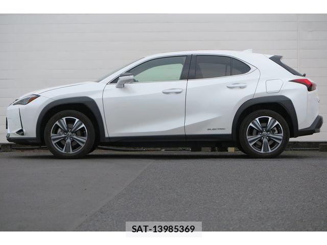 Lexus UX 2022-04 7877481-7
