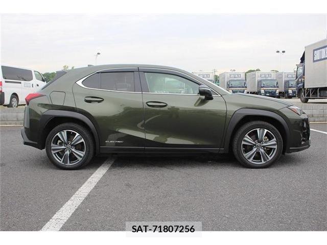 Lexus UX 2022-03 8036513-10