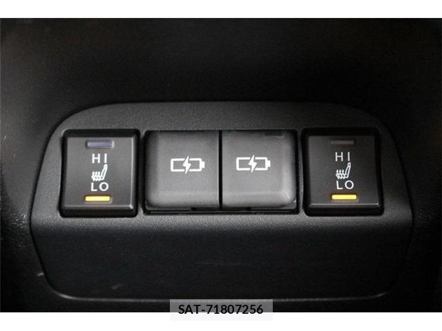 Lexus UX 2022-03 8036513-25