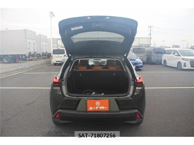 Lexus UX 2022-03 8036513-28