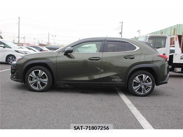 Lexus UX 2022-03 8036513-8