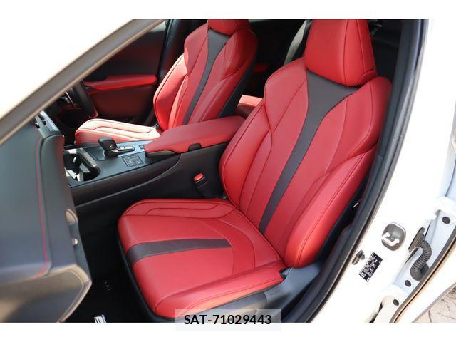 Lexus UX 2024-07 1016628-9