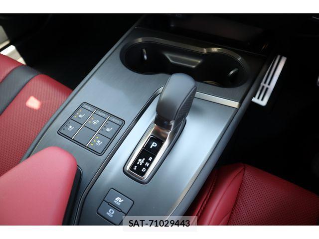 Lexus UX 2024-07 1016628-16