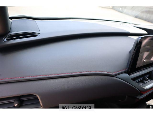 Lexus UX 2024-07 1016628-22