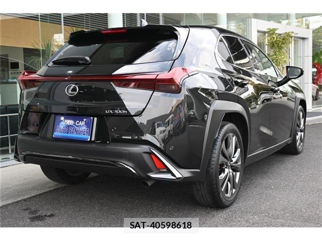 Lexus UX 2024-05 5871274-4