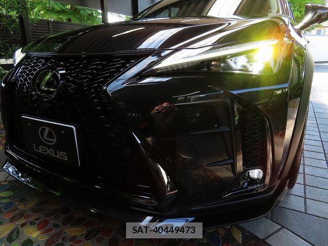 Lexus UX 2024-02 6907883-4