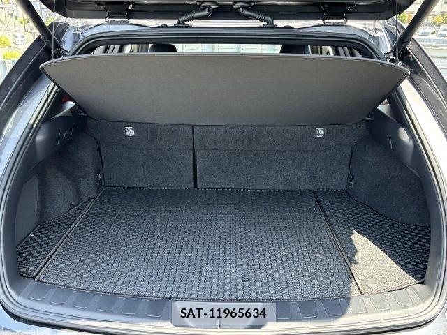 Lexus UX 2025-11 6995275-12