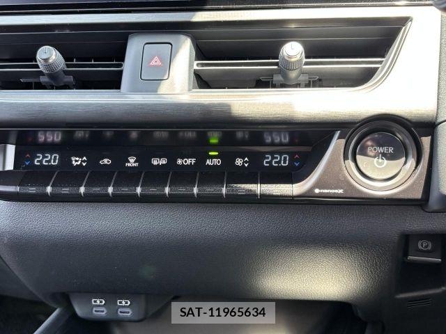 Lexus UX 2025-11 6995275-14