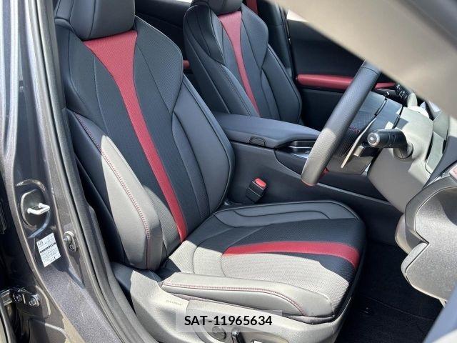 Lexus UX 2025-11 6995275-4