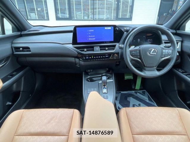 Lexus UX 2024-03 7221188-1