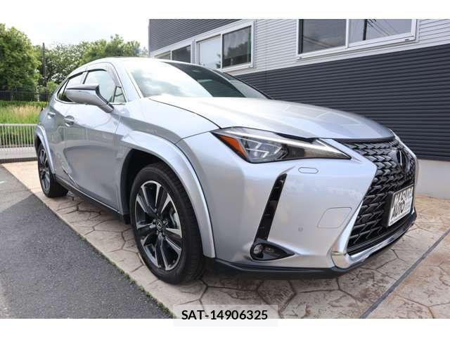 Lexus UX 2025-05 7251389-2