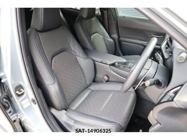 Lexus UX 2025-05 7251389-8
