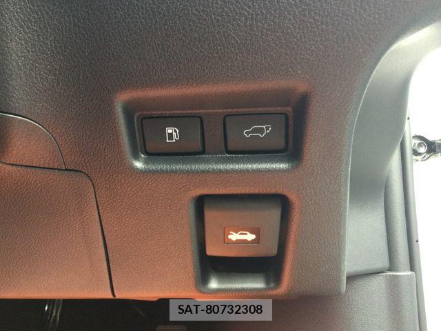 Lexus UX 2024-06 7725242-23