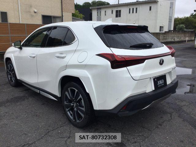 Lexus UX 2024-06 7725242-5